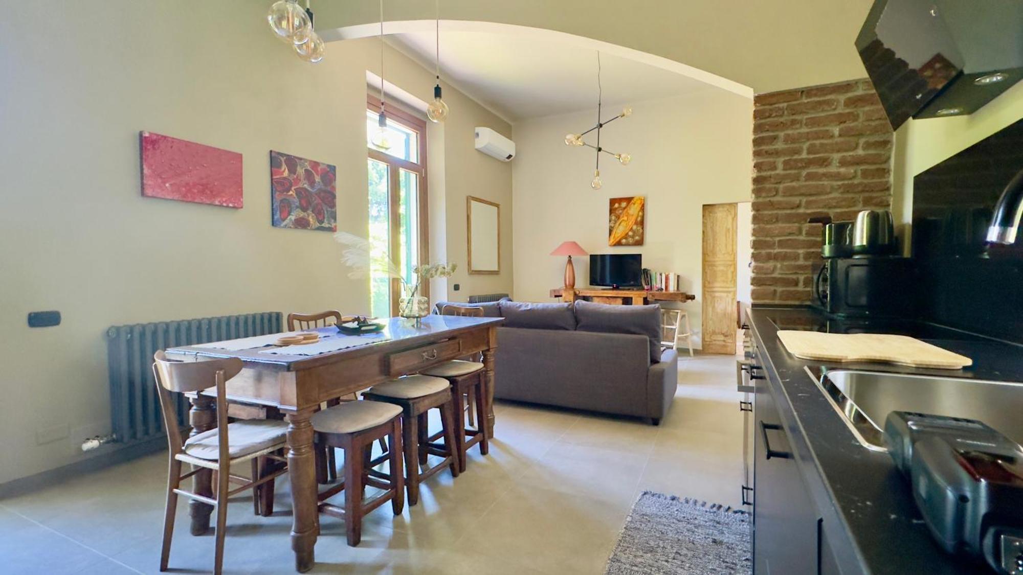 Curt Da Beta - Casa Vacanze Con Giardino In Corte Del XVIII Secolo Malnate Luaran gambar