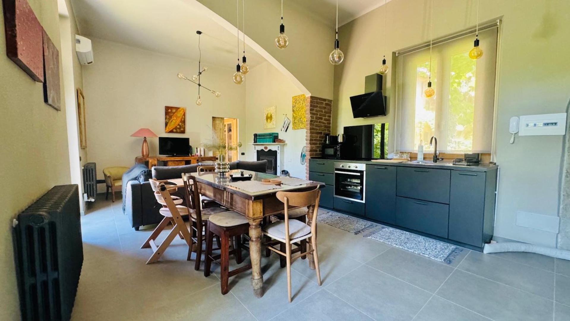 Curt Da Beta - Casa Vacanze Con Giardino In Corte Del XVIII Secolo Malnate Luaran gambar