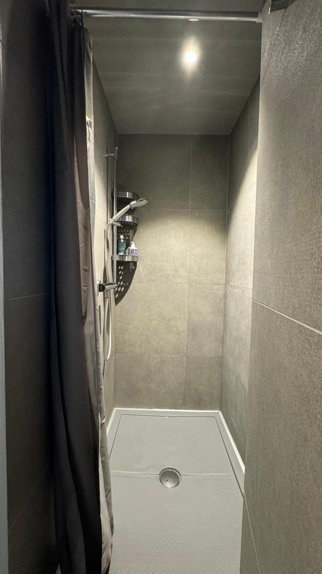 Curt Da Beta - Casa Vacanze Con Giardino In Corte Del XVIII Secolo Malnate Luaran gambar